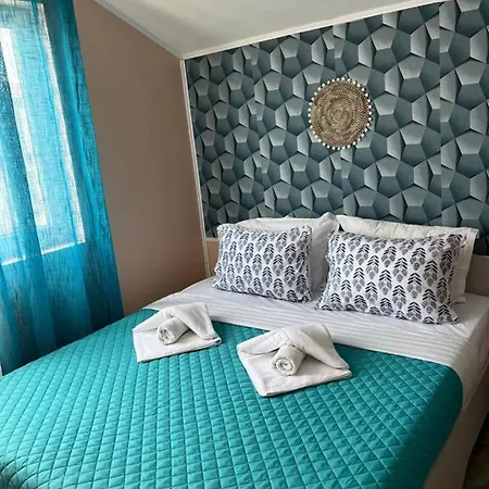 Crinis Guest house 3*